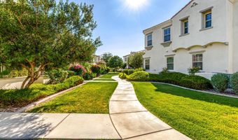 2477 W MARKET Pl 69, Chandler, AZ 85248