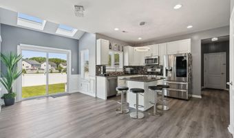 4 Bridle Path, Bayville, NJ 08721