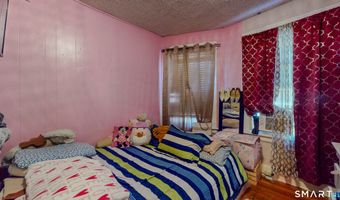107 Fairview Ave, Bridgeport, CT 06606