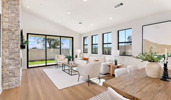 16 W Pine St, Altadena, CA 91001