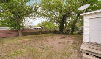 225 Morgan Ave, Aurora, MO 65605