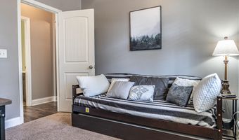 150 Michie Pl, Aberdeen, NC 28315