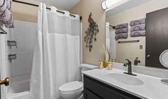 3182 JUSTIN Ct 8, Appleton, WI 54914