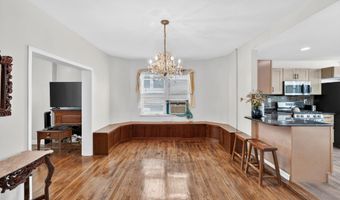 28 Willow St, Bayonne, NJ 07002