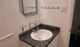 816 Ortiz Dr SE B, Albuquerque, NM 87108