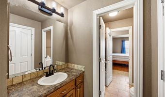 921 Waterfront Rd, Alma, AR 72921