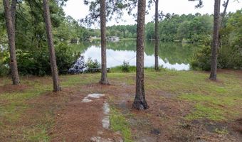 266 Lakeview Dr, Baxley, GA 31513