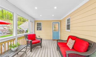 17 Will Croft St, Cumberland, RI 02864