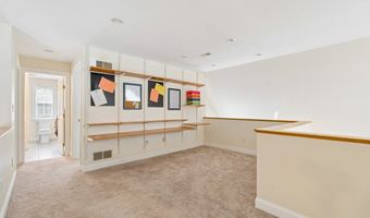 136 Davis Rd, Acton, MA 01720