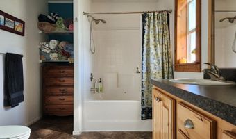 87882 AUCTION BARN Ln, Bandon, OR 97411