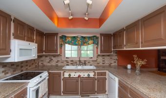 8841 Rocky Ridge Rd, Indianapolis, IN 46217