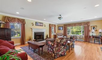 340 Newman Ave, East Providence, RI 02916