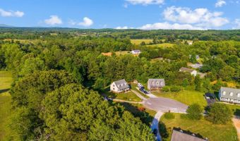 122 Majestic Cir, Amherst, VA 24521