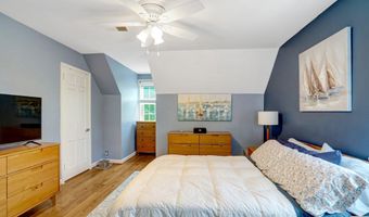 4220 32ND St S, Arlington, VA 22206