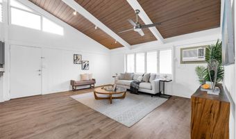 1127 Haloa Dr, Honolulu, HI 96818