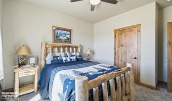 8 Lakota Ct, Cody, WY 82414