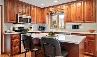 601 24th St NW, Austin, MN 55912