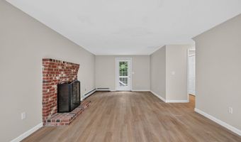 18 Ladd Rd, Brentwood, NH 03833