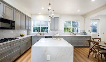 1749 Skimmer Ct, Carlsbad, CA 92011