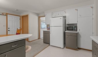 1218 W BREWSTER St, Appleton, WI 54914