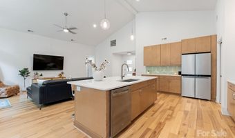 3931 Belshire Ln, Charlotte, NC 28205