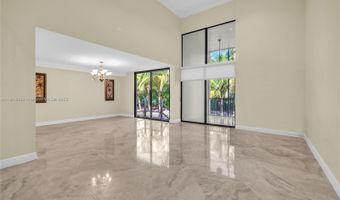 20351 W Country Club Dr TH17, Aventura, FL 33180