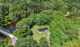 7 Grassy Brook Rd, Brookline, VT 05345