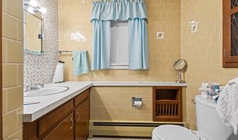 121 Heather St, Cranston, RI 02920