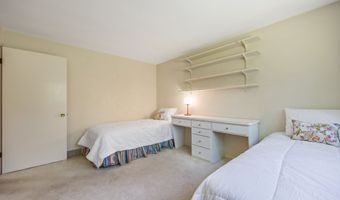74 Woods Rd, Bethany, CT 06524
