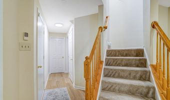 7044 FIELDHURST Ct, Alexandria, VA 22315