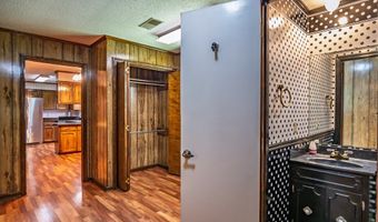 5042 Dummyline Rd, Batesville, MS 38606