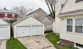 28 Rosewood Ave, Cranston, RI 02905
