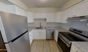 35 Parkwood St Apt 2, Albany, NY 12208