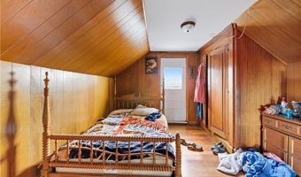 32 Maplewood Ave, Cranston, RI 02920