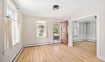 130 W Main St, North Kingstown, RI 02852