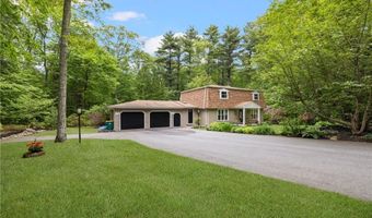 12 Robin Vale Dr, Glocester, RI 02857