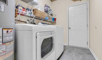 4 Faulkners Pl, Barnegat, NJ 08005