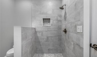 10 Braman St 1, Newport, RI 02840