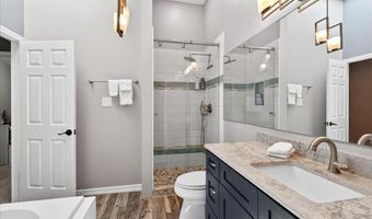 1848 Ridgeview Circle Dr, Ballwin, MO 63021