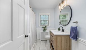 138 Homecrest Ave, North Smithfield, RI 02896