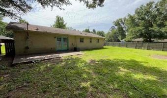 420 Woodward St, Amory, MS 38821