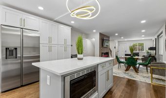 415 E MASON Ave, Alexandria, VA 22301