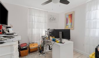 5 Versailles St, Cranston, RI 02920