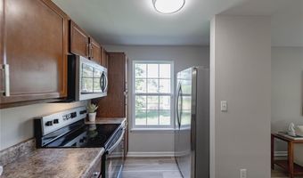 9723 Crayford Rd 1B, Affton, MO 63123