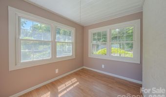 2150 Nc 80 Hwy, Bakersville, NC 28705