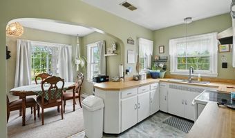 1624 Krumroy Rd, Akron, OH 44306