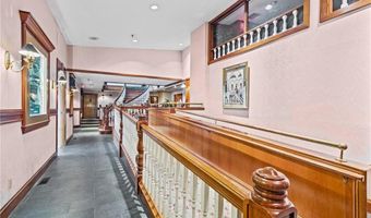 383 Metacom Ave, Bristol, RI 02809