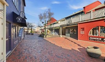 216 Goddard Row, Newport, RI 02840