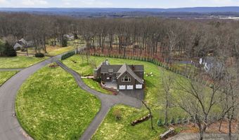 28 E Ridge Ct, Cheshire, CT 06410