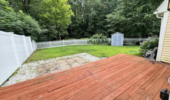 19 Deerwood Dr B, Amherst, NH 03031